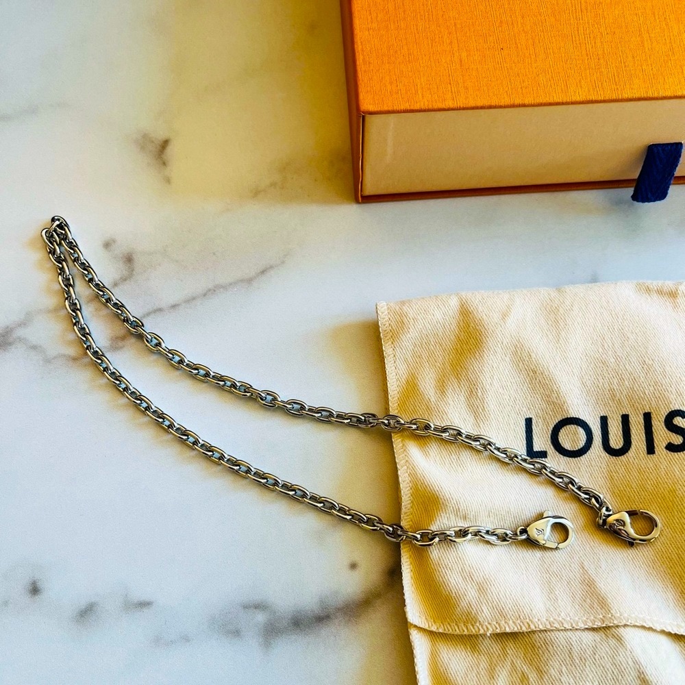 Louis Vuitton Short Shoulder Chain Strap - New